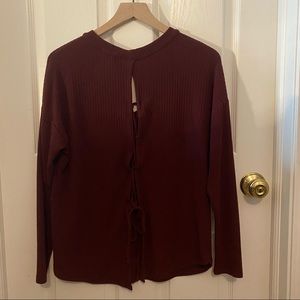 One the Land sweater. Size: S